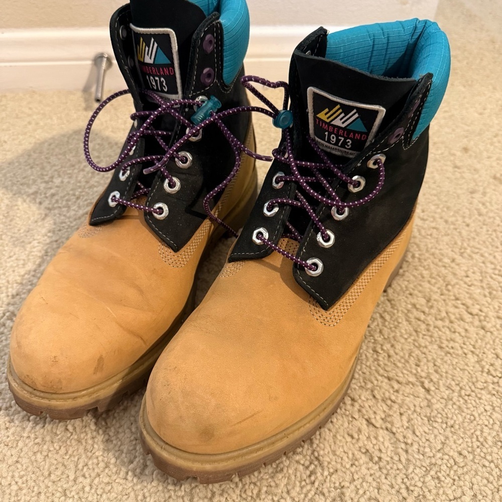 Timberland 6 Inch Premium Boots Men 10.5 Wheat Black Teal 1973